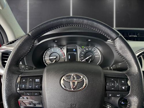 Toyota Hilux 2.8 D-4D TURBO DIESEL CD SRX 4X4 AUTOMÁTICO