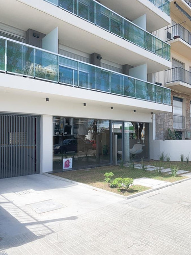 Venta De Apartamento 1 Dormitorio Con Terraza Y Parrillero En Tres Cruces