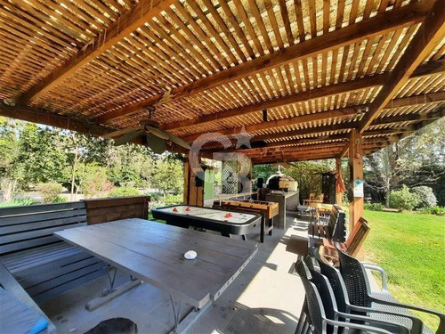 Linda Casa En Chicureo Con Galpon Y Oficina Cbg.