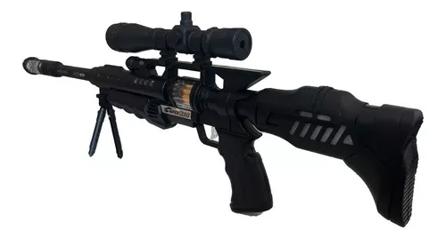 Rifle sniper de brinquedo de madeira com mira telescópica isolada no fundo  branco