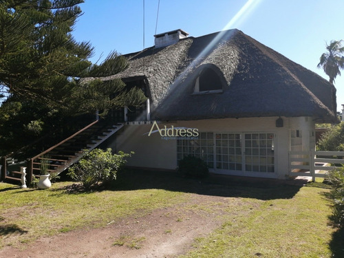 Casa Con Pileta A 1 Cuadra De La Playa Ideal Familias Grandes- Ref: 2793
