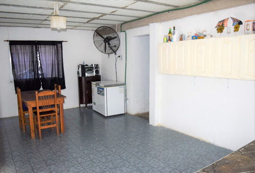 Imagen 8 de 30 de 138 E 11 Y 13. Casa De 3 Dormi En Venta Punta Lara