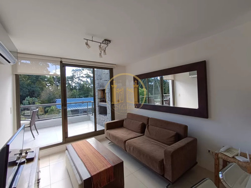 Vendo Apartamento, 1 Dormitorio Y Medio, Edificio De Lujo Con Amenities, Punta Del Este, Maldonado
