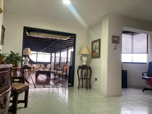 Se Vende Penthouse En Urb La Granja Socc