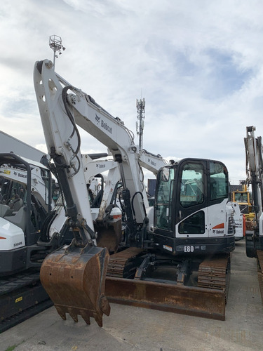 Excavadora Bobcat E80 Año 2016