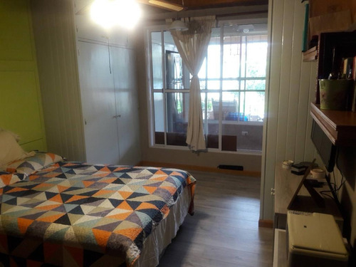 Casa En Venta - 2 Dormitorios 2 Baños 1 Cochera - 400mts2 - Hurlingham