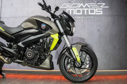 Bajaj Dominar 400 2022