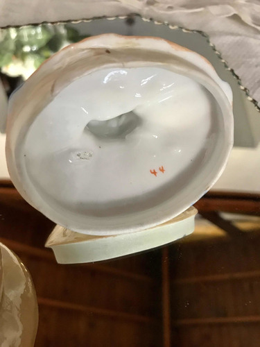 Imagen 4 de 6 de Alhajero De Porcelana Alemana Con Dama Antigua