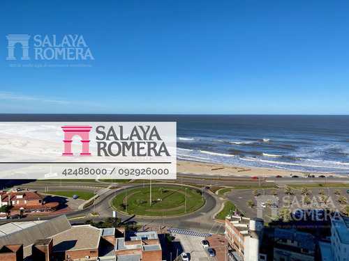 Venta De Apartamento 3 Dormitorios   Dependencia En Playa Mansa, Punta Del Este