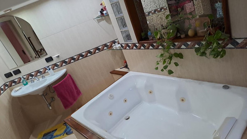 Casa En Venta - 3 Dormitorios - Piscina- 586mts2 - Countries/b.cerrado (berazategui)