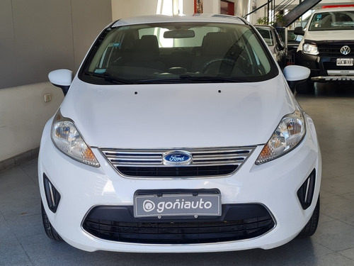 Imagen 4 de 15 de Ford Fiesta Kinetic Design 2011 1.6 Design Sedan 120cv Trend