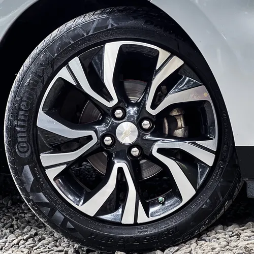Chevrolet Onix 1.0T Premier Sedan At
