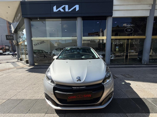 Peugeot 208 1.6 Feline Tiptronic