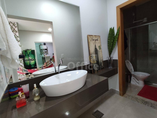 Imagem 20 de 30 de Casa Com 3 Dormitórios À Venda, 220 M² Por R$ 730.000,00 - São Carlos - Anápolis/go - Ca0479