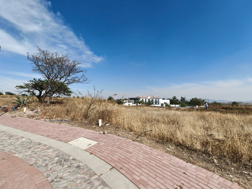 Terreno En Ciudad Maderas Corregidora, Qro.