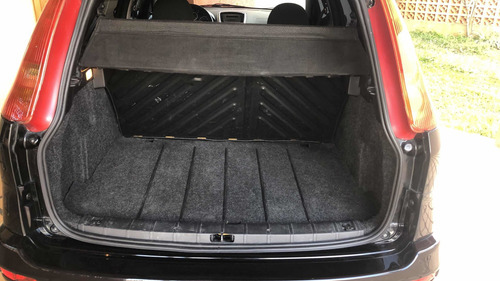 Peugeot 207 Sw 2011 1.4 Xr Flex 5p