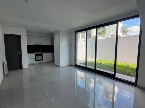 Excelentes Duplex De Tres Dormitorios De Categoría A Estrenar