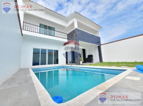 Venta De Casa En Fraccionamiento, Tequesquitengo, Morelosclave 4700