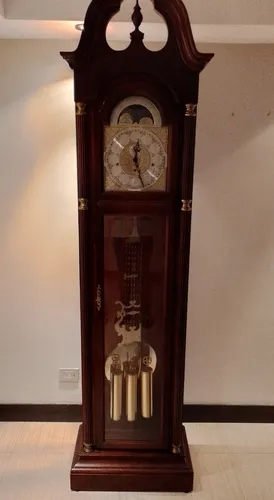 Reloj De Pie Howard Miller (Usado)