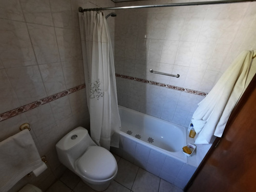 Imagen 24 de 29 de Casa En Venta En Vitacura, 5d, 2b, 2e, 1box, Las Hualtatas.