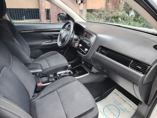 Gasolina, Automatica, 7 Puestos, 4x4, 2.4cc