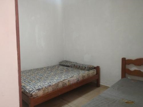 Imagem 8 de 21 de Casa Com 3 Quartos, Churrasqueira, Próxima Ao Centro Comercial E À 1,2km Do Mar Em Itanhaém, Sp.