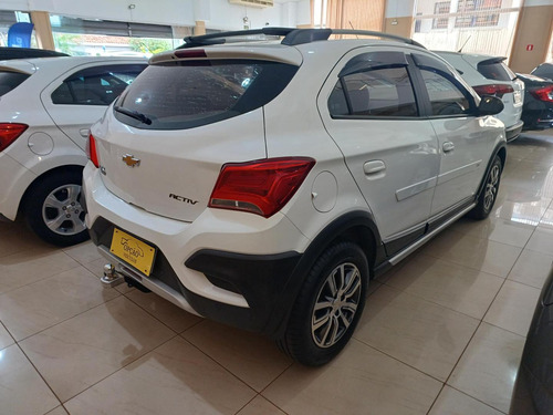 Chevrolet Onix 1.4at Act