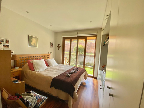 Dos Casas, Una Grande Familiar Y Otra Ideal Para Los Abuelos