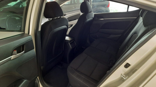 Imagen 15 de 15 de Hyundai Elantra 2018 2.0 Gls Premium At