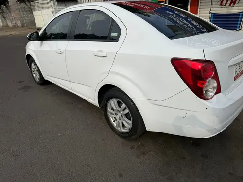 Chevrolet Sonic A 5vel Aa Mt