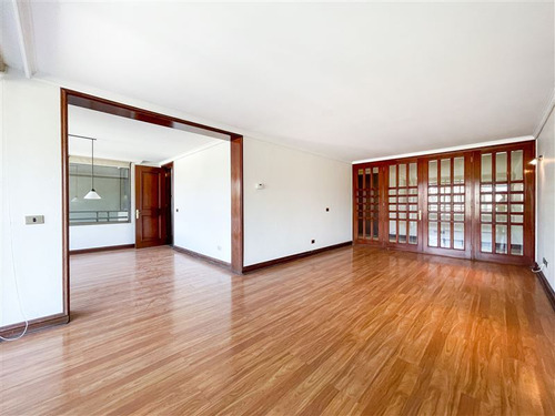 Departamento En Venta De 5 Dorm. En Las Condes