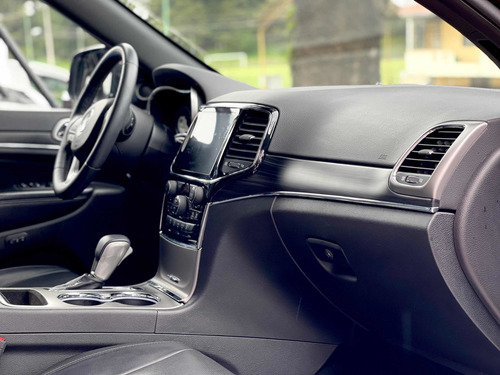 Imagen 6 de 13 de Jeep Grand Cherokee 2019 3.6 Limited Lujo 4x2 Mt