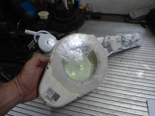 Imagem 2 de 5 de Luminaria Lupa Led Articulável Esteticista - Impac Ip-6b Led
