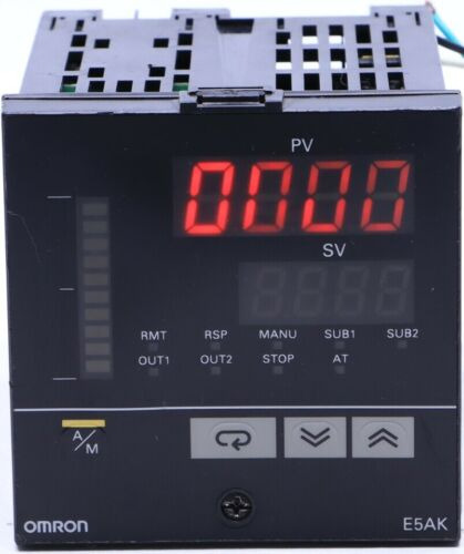 * Omron E5ak E5ak-aa2-500 Digital Temperature Controller Ddh