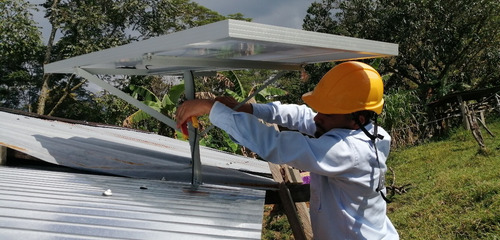 Planta Solar Fv-300 Fuente Onda Pura Tv Regulador Panel Mppt