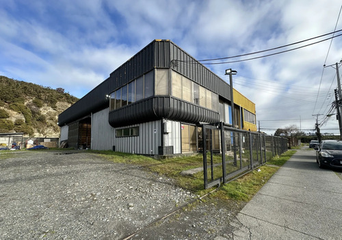 Arriendo! Gran Bodega Y Oficina, Parque Industrial, P. Montt