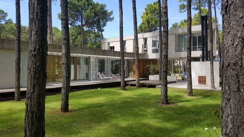 Imagen 12 de 30 de Casa 5 Ambientes. Primera Calidad. Pinamar Norte