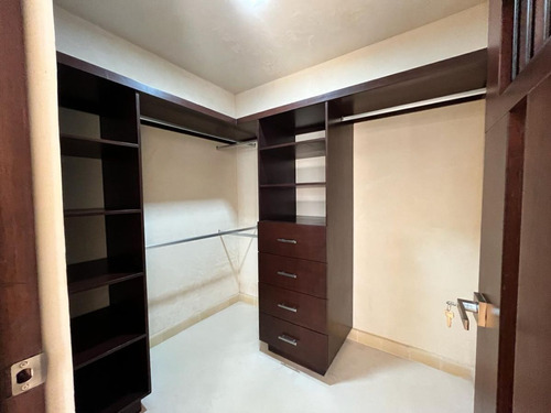 Impresionante Casa En Venta Estilo Colonial En Merida Centro (avc-2585)