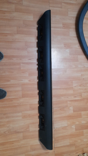 Moldura Derecha Suzuki Jimny 2019 2023 Original. (Usado)