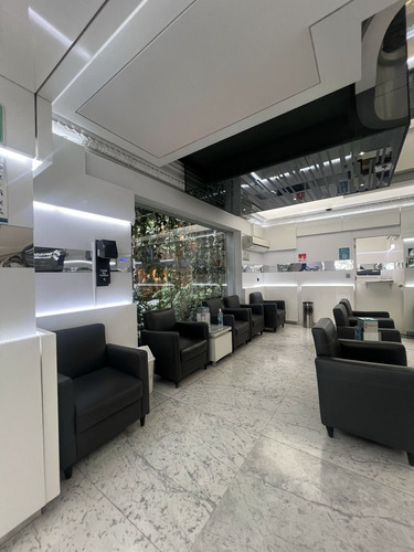 Casa Con Uso De Suelo Comercial En Polanco
