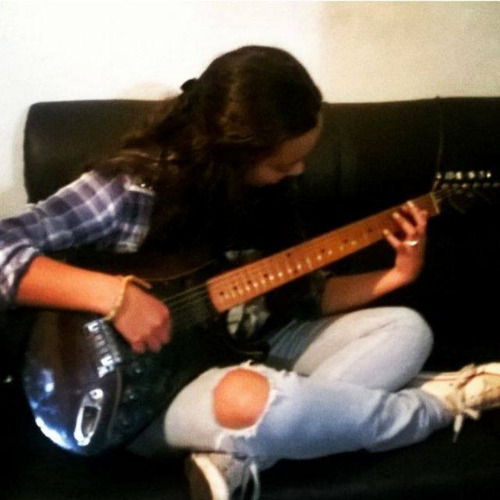 Imagen 5 de 8 de Clases De Guitarra, Ukelele, Bajo. Cursos Todo El Año