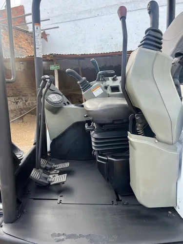 Retro Excavadora Bobcat E50
