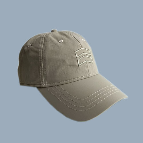 Gorra De Béisbol Con Botón Trasero En La Base Del Logotipo M