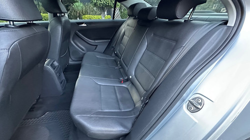 Volkswagen Jetta 2.0 Tdi Dsg At