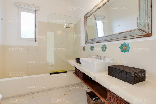 Excelente Casa En Venta En El Pueblo De Jose Ignacio- Ref: 28280