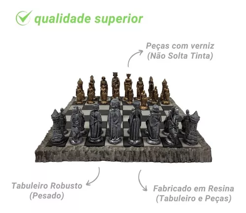 Jogo De Xadrez Tematico + Tabuleiro Coleção Medieval Resina - R$ 219,9
