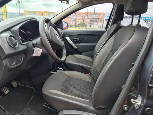 Renault Sandero Expression 1.6cc MT AA 4X2