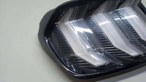 Lanterna Esquerda Ford Mustang 18 19 20 21 22 (Usado)