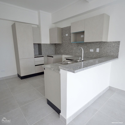 Apartamento Ideal Para Inversión, En La Mejor Zona De Esperilla.