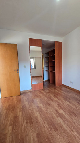 Departamento 2 Ambientes Con Cochera- Alquiler- Castelar